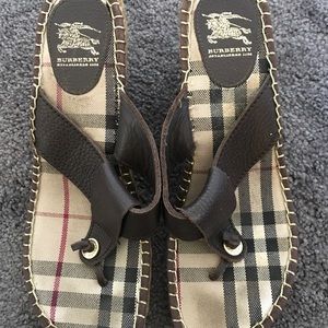 Burberry shoes!! 🔥🔥🔥